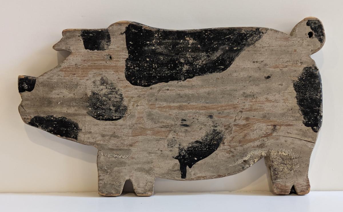 Small Painted Pig Cutting Board
