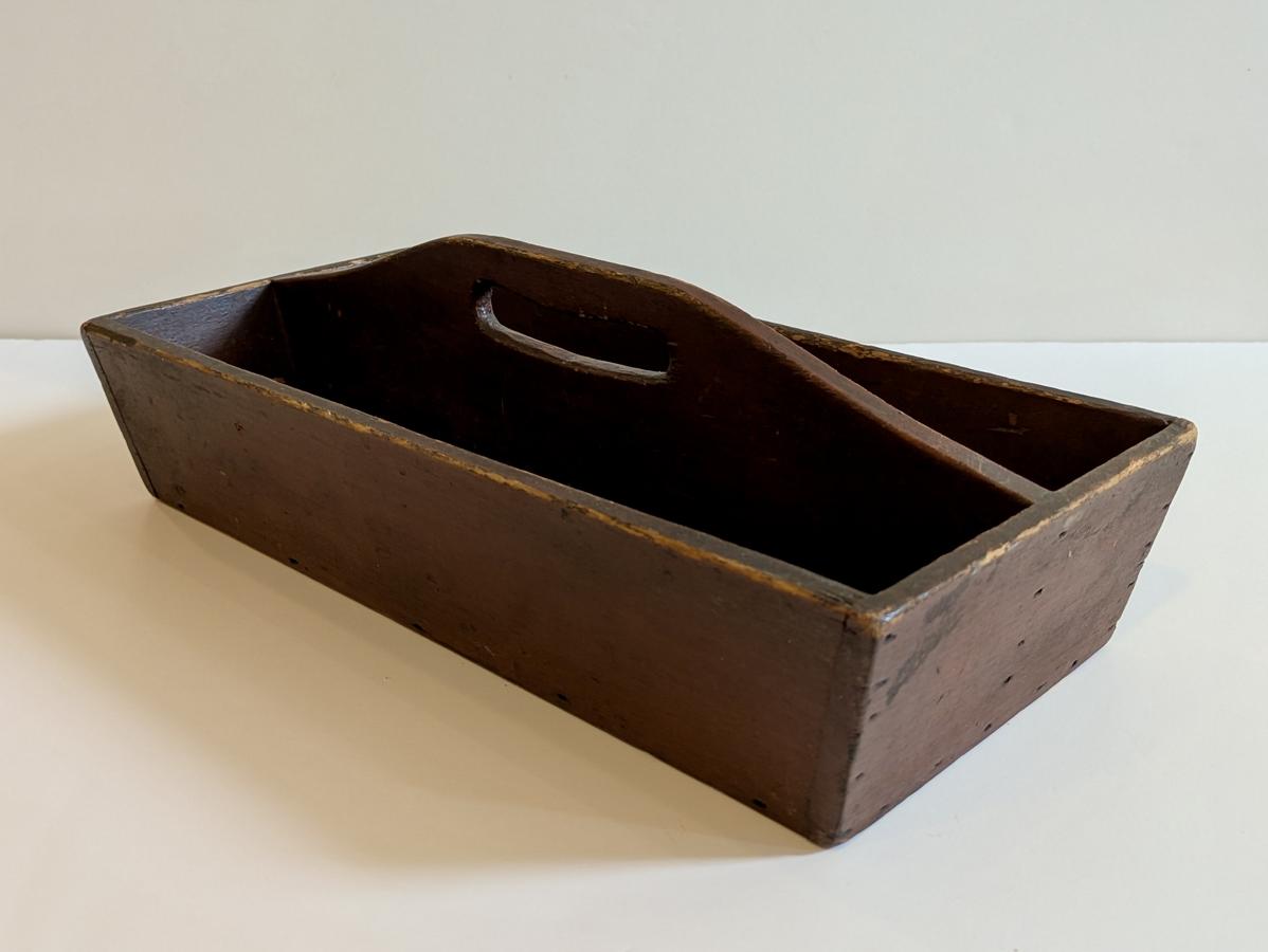 Red Painted Long Rectangular Carrier
