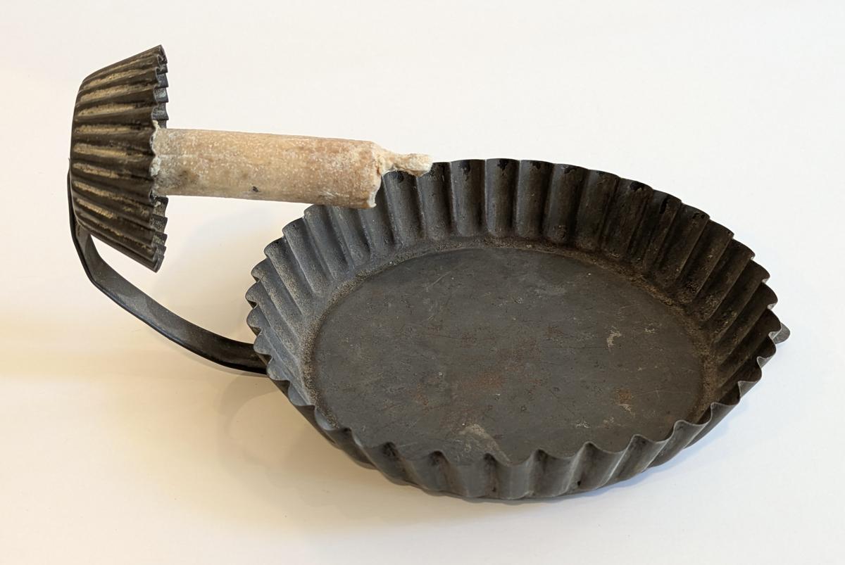 Small Tin Crimped Pie Plate Candle Sconce