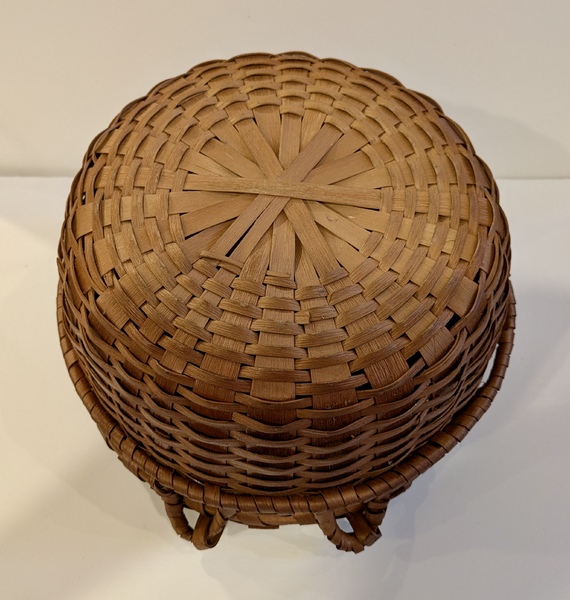 Rare Cake Basket