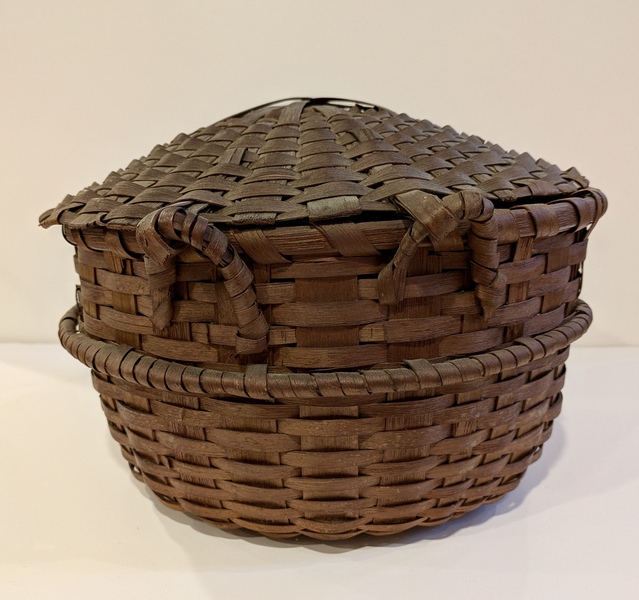 Rare Cake Basket