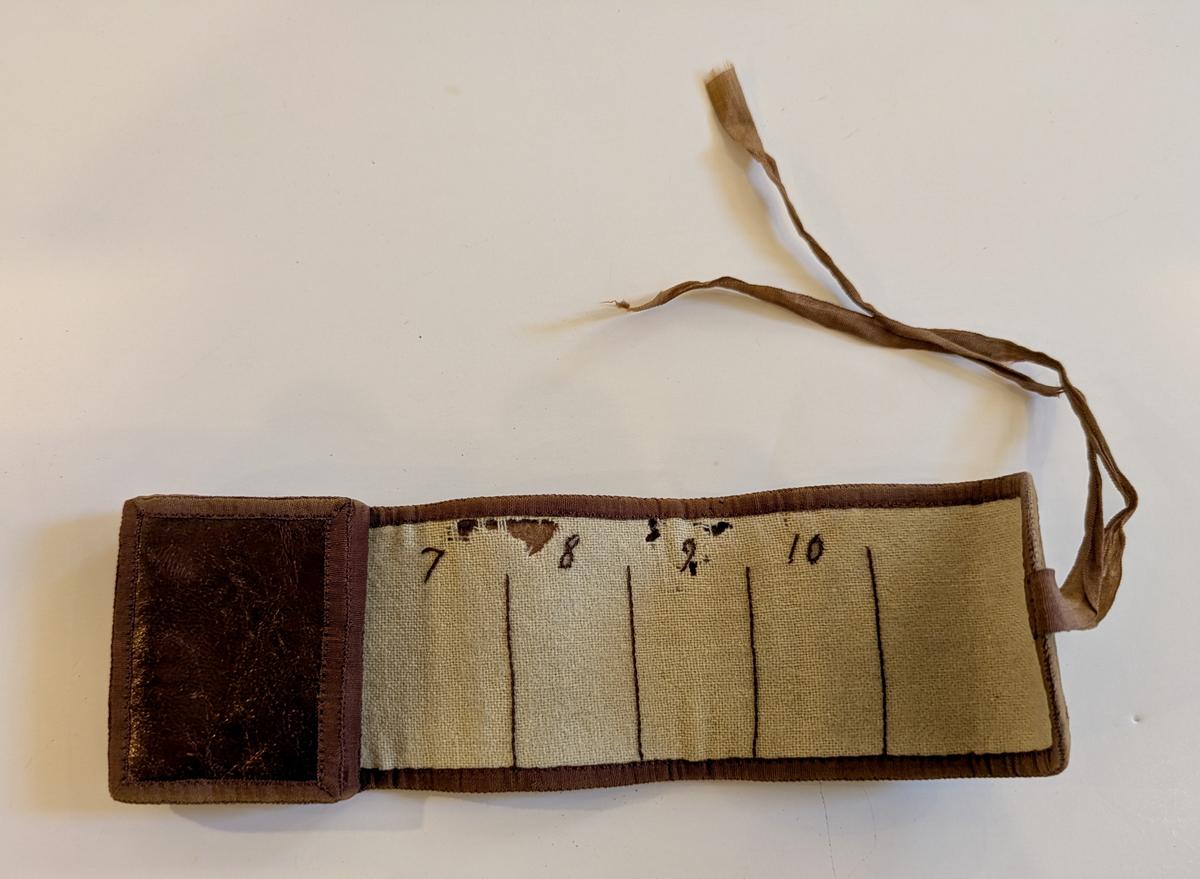 Small Shaker Sewing Rollup