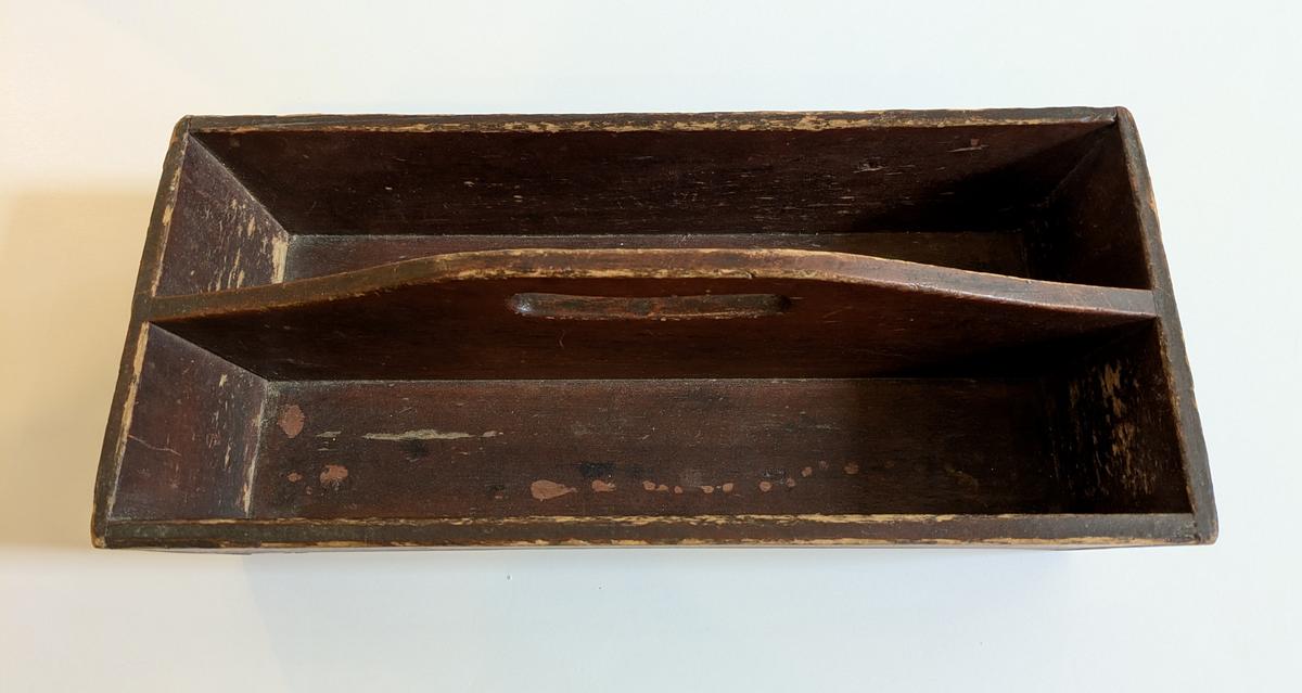 Red Painted Long Rectangular Carrier