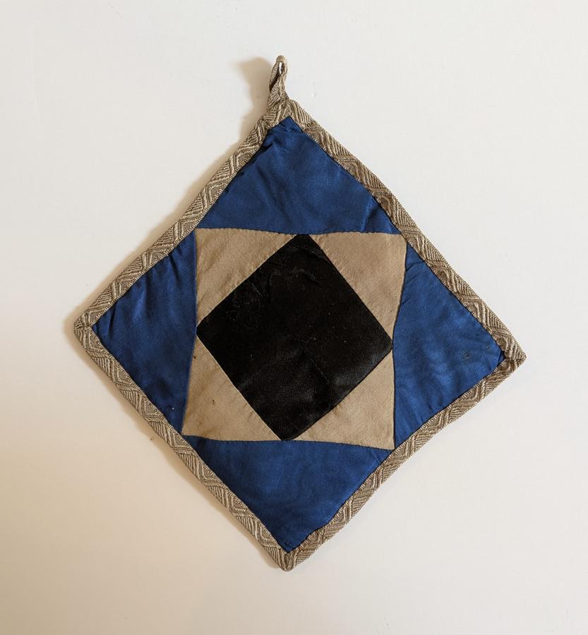 Amish Potholder
