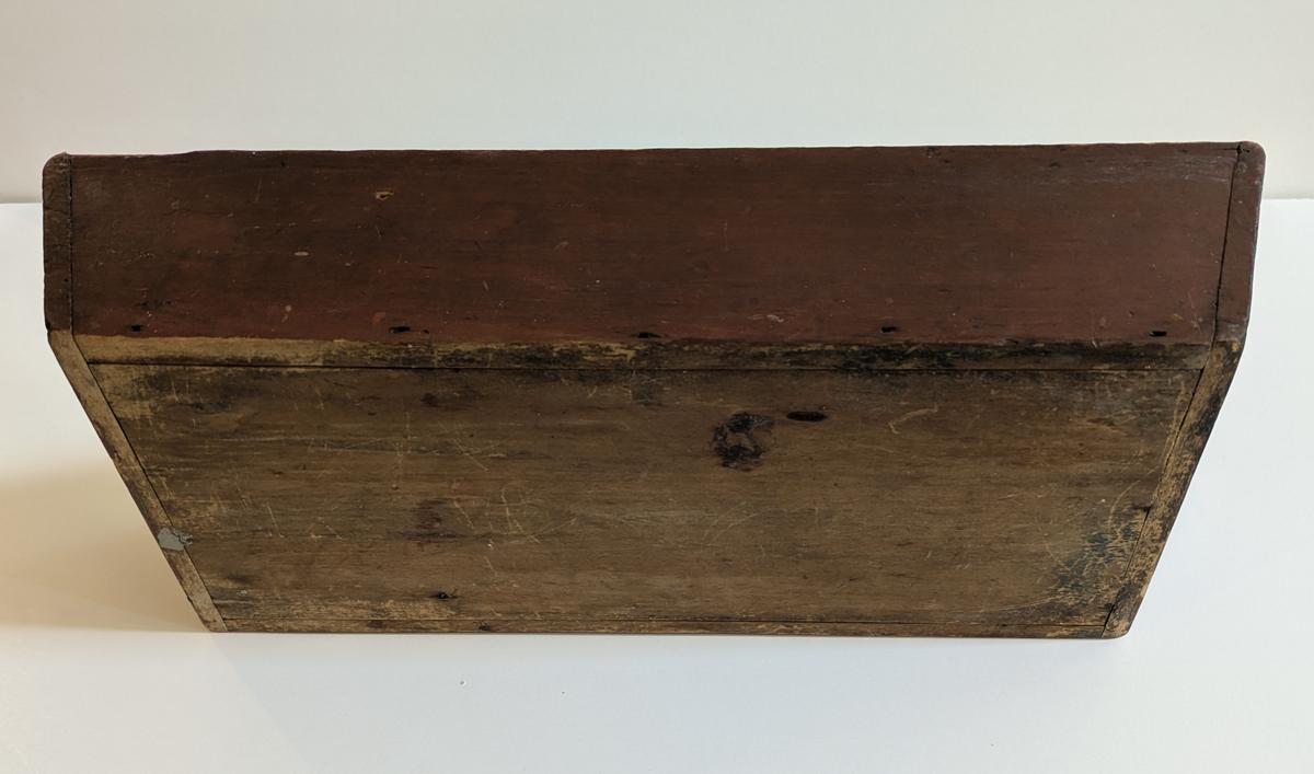 Red Painted Long Rectangular Carrier