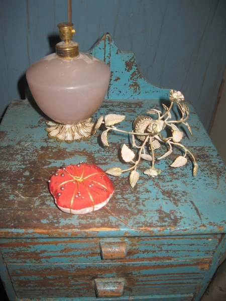 5. Victorian Perfume Atomizer Bottles