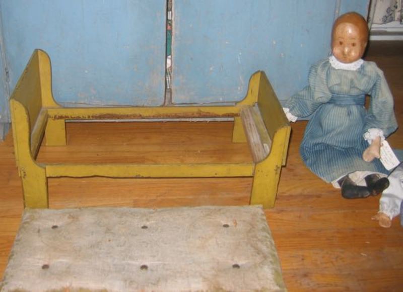 55. Rag Doll; Doll Bed; Doll Quilts