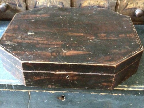 19 C Unusual Grain Painted Paper Lined Box