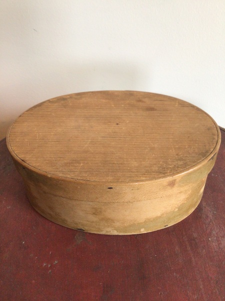 Nice Fingered Shaker box with traces of paint