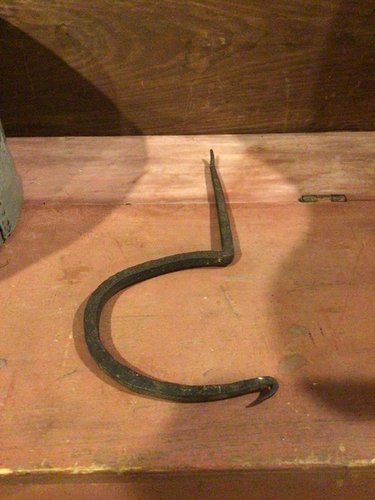 Early Iron Barn hook