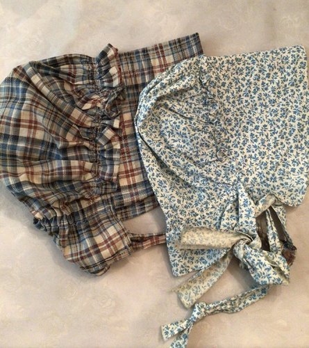 Lot of 2 Nice Prairie Bonnets