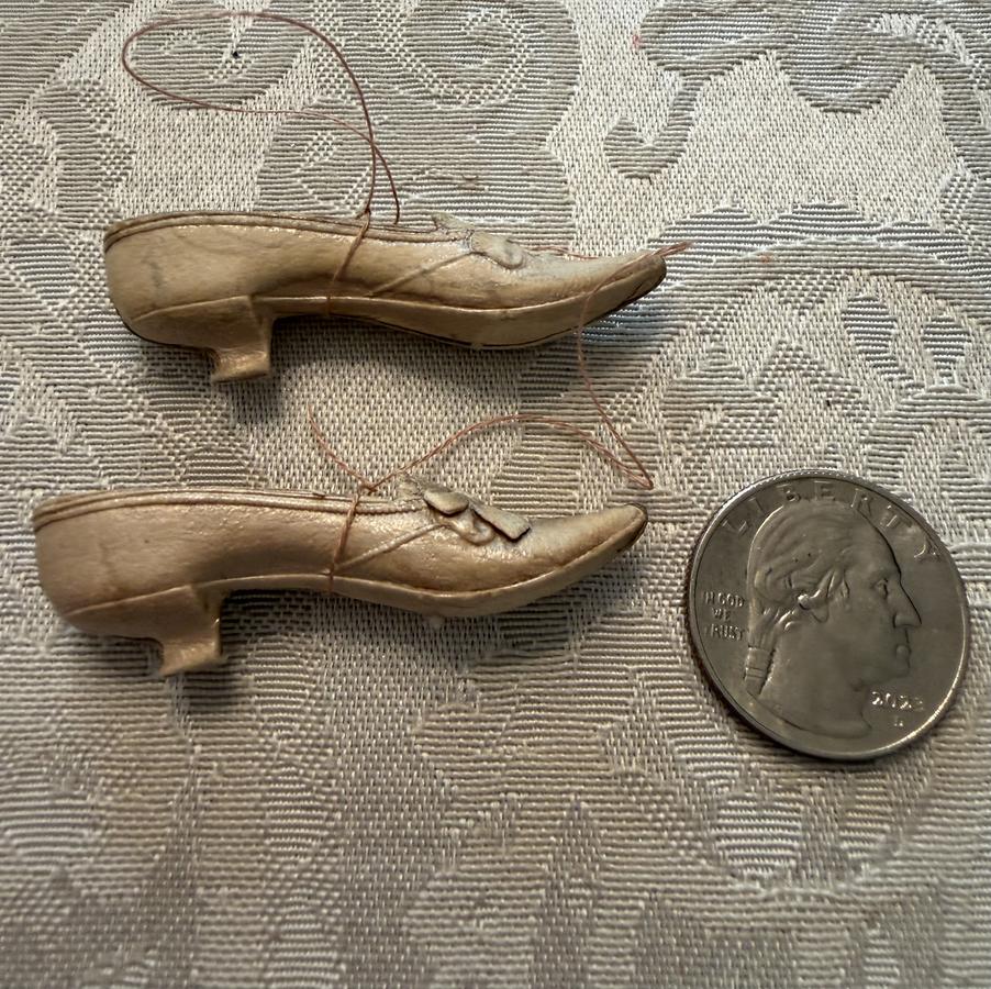 SUPER RARE DRESDEN LADIES SHOES CHRISTMAS ORNAMENT