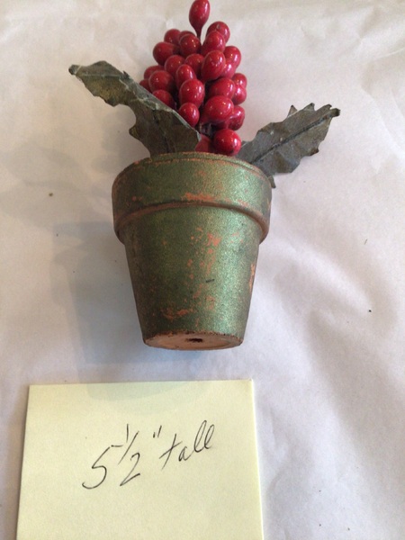 SWEET VINTAGE POTTED HOLLY