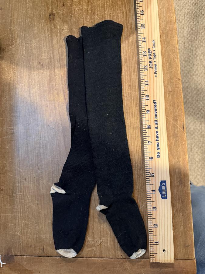 CHILDRENS BLACK SOCKS