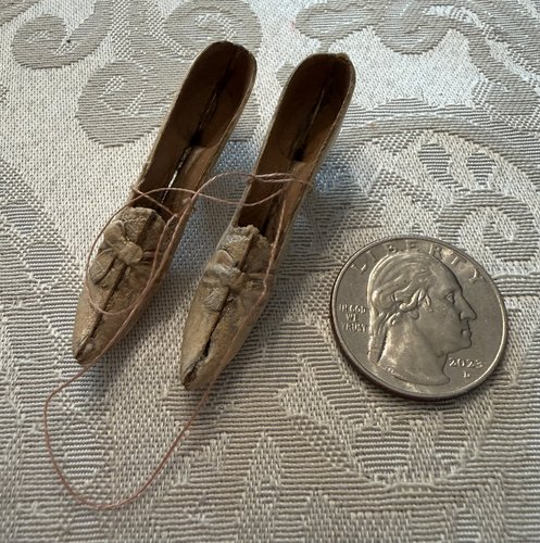 SUPER RARE DRESDEN LADIES SHOES CHRISTMAS ORNAMENT