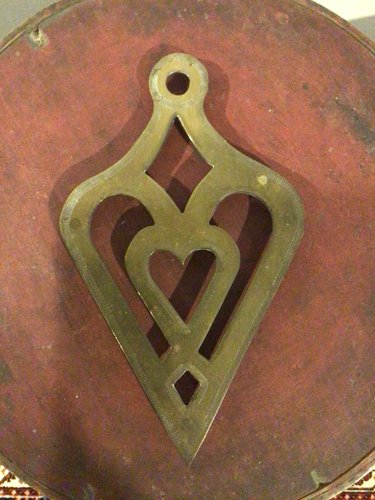 EARLY BRASS HEART TRIVIT