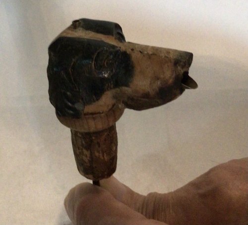 FOLKY DOG CARVED POUING SPOUT