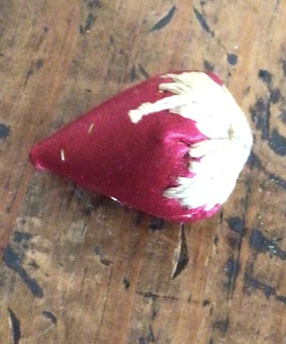 Red Silk Shaker Strawberry