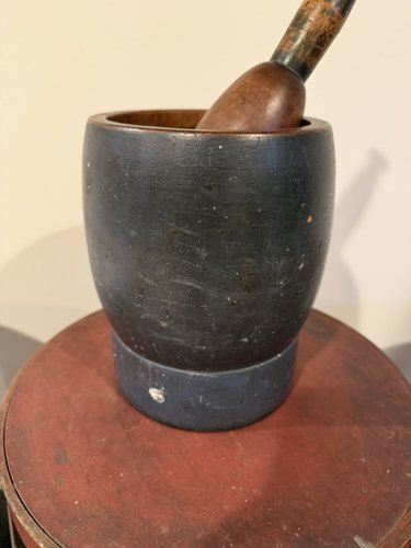 WONDERFUL BLUE MORTAR AND PESTLE