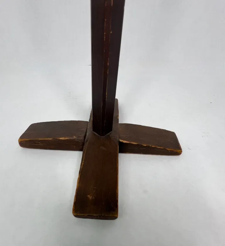 American, Retractable Arm Wooden Table Light
