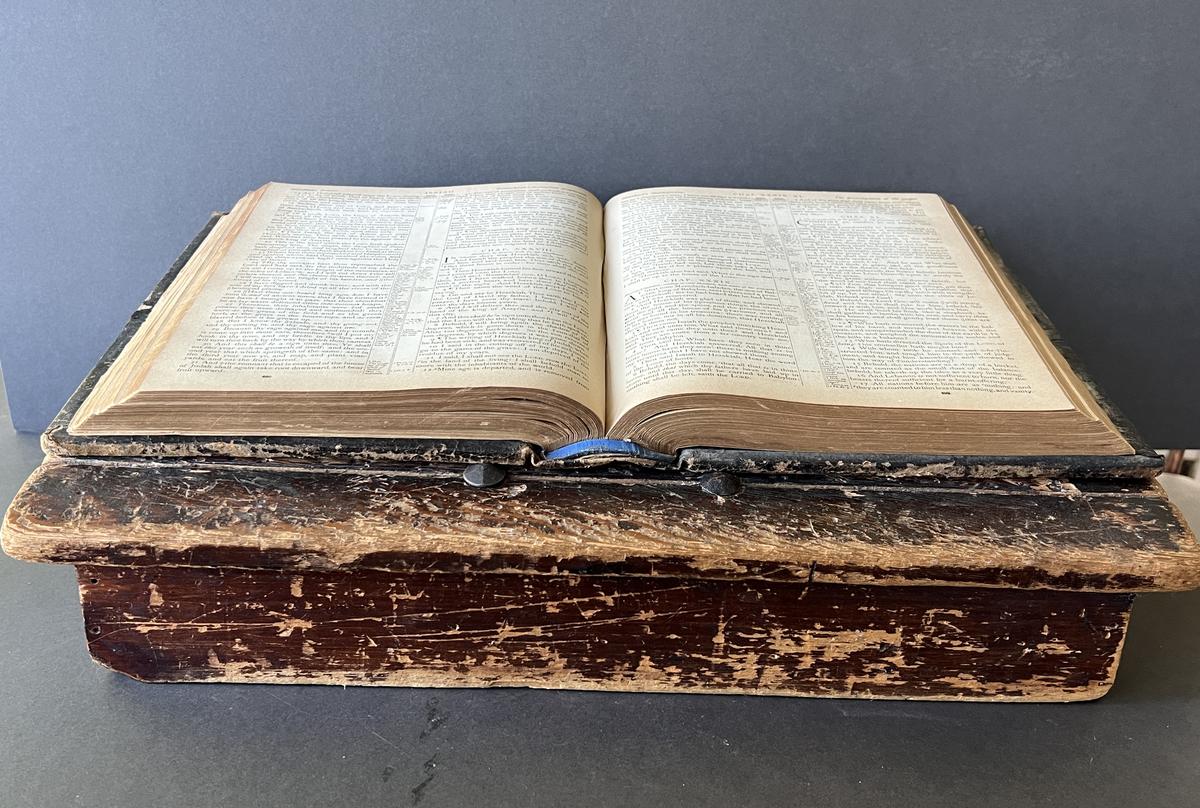 Early 19th. century Painted Book/Bible Stand