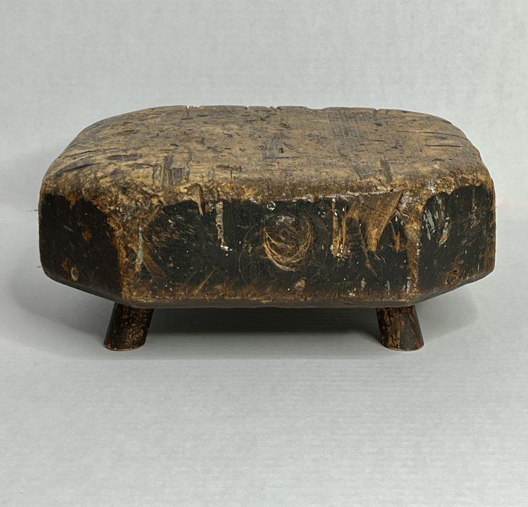 Primitive Table Riser