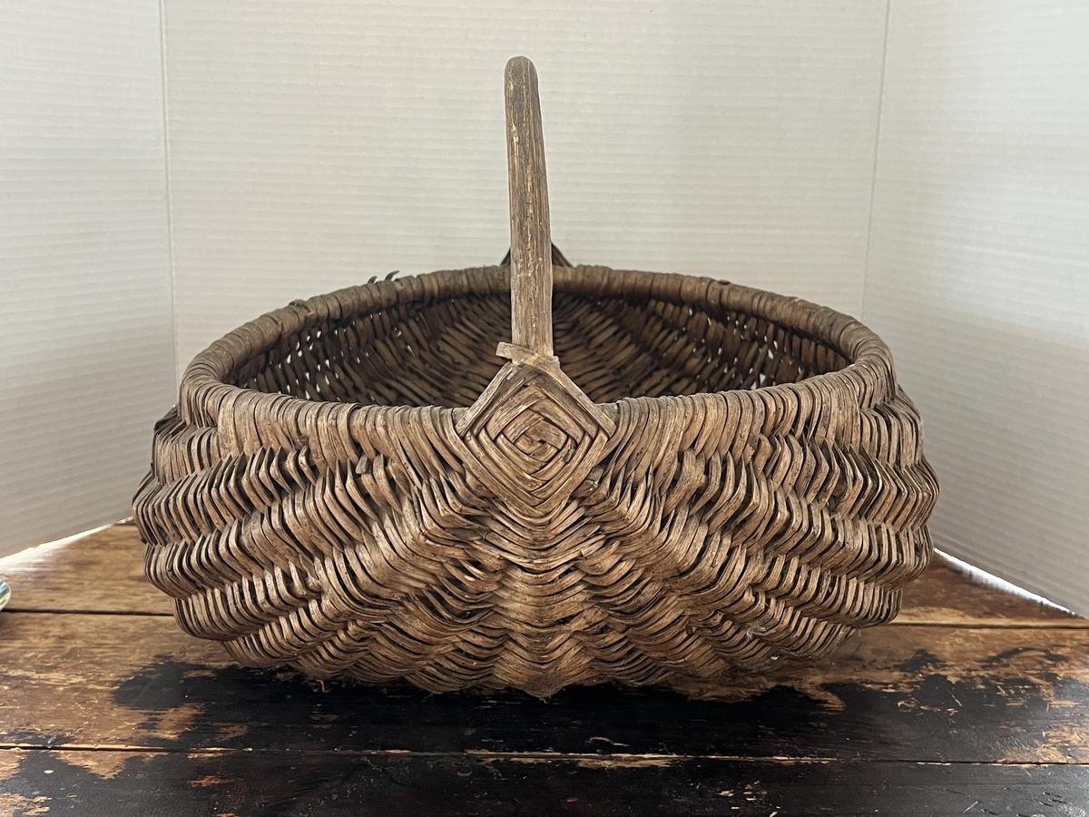 Large Buttock Basket