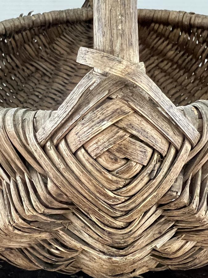 Large Buttock Basket