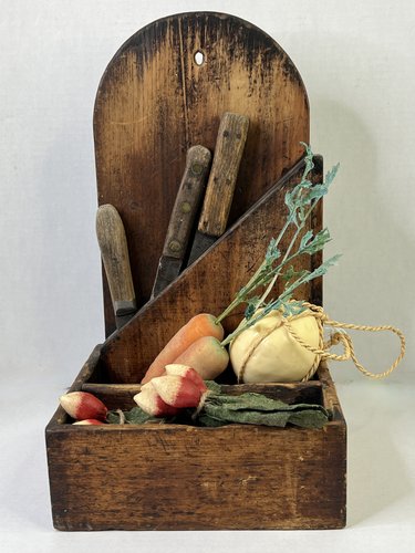 Exceptional Wall Box w/Knife Storage