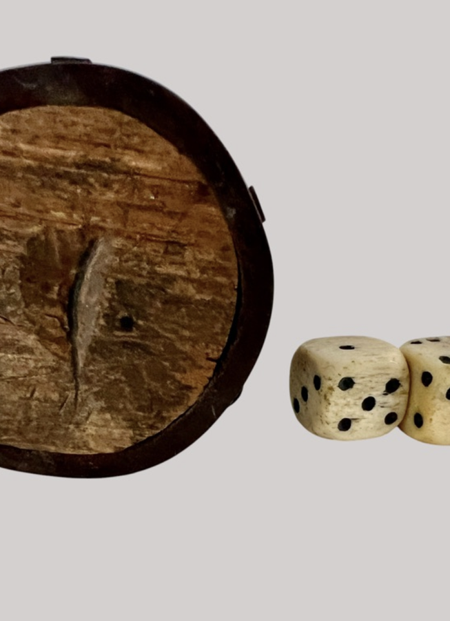 18th. century Dice Cup w/Dice