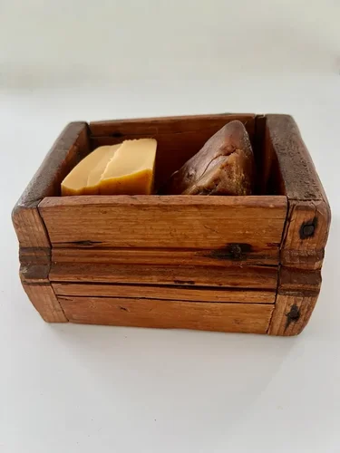 Late 18th. c. Soap Holder