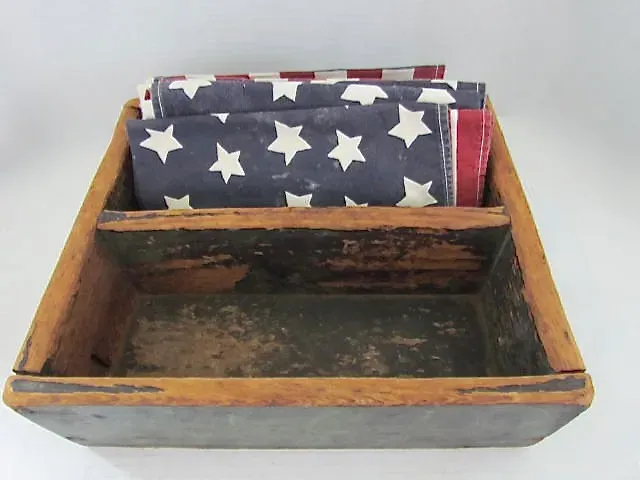 Painted, Divided Table Box