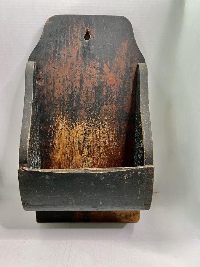 Mid 19th. century, Large Well Wall Box, Best Paint