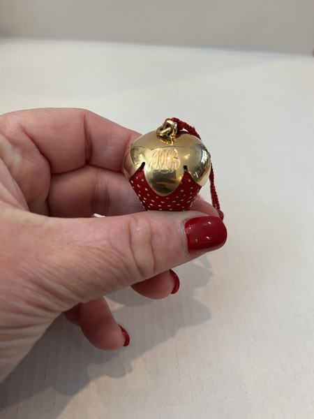 RARE 14K Gold Topped Strawberry Sewing Emery