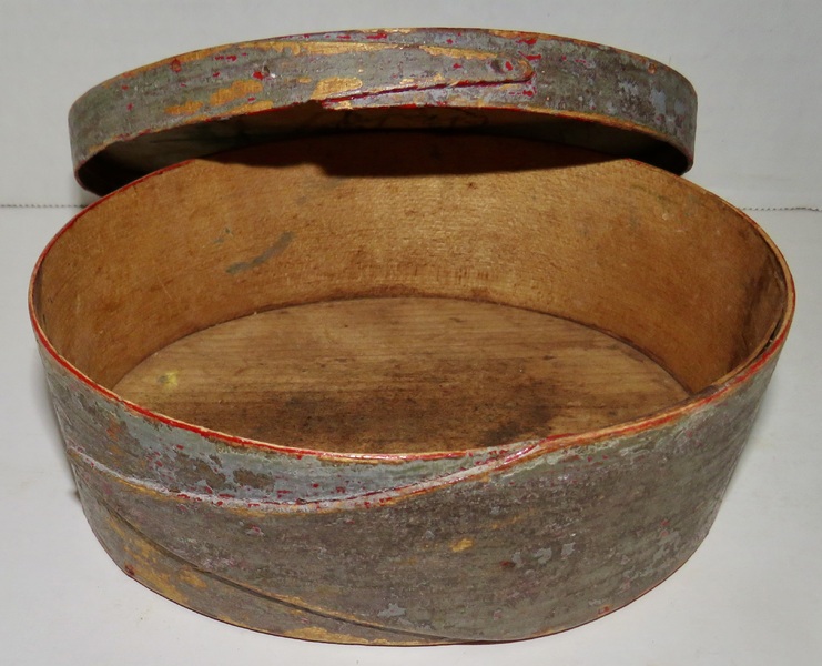 EARLY 19TH C. SMALL PAINTED OVAL PANTRY BOX 6 1/2"