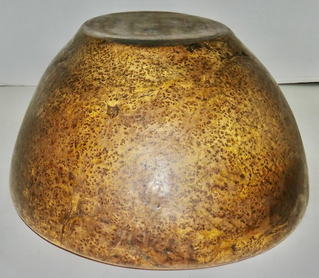 SUPER 18TH C. LARGE IROQUOIS ASH BURL BOWL