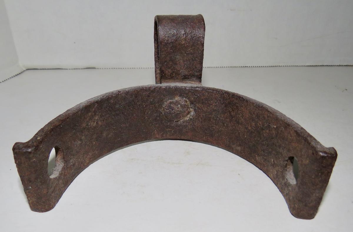 EARLY 18TH CENTURY FORGED IRON POT PUSHER