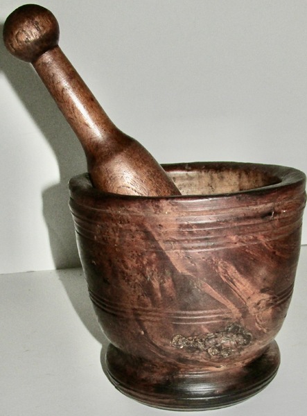 WALNUT BURL MORTAR & PESTLE, 18TH CENTURY