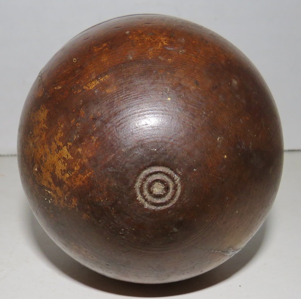 VERY RARE 18TH C. MAPLE SCREW TOP CONTAINER, 3"