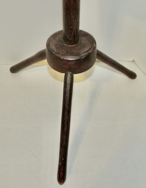 WONDERFUL WINDSOR CANDLE STAND WITH BROWN PAINT