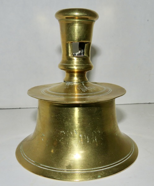 BEST PILGRIM ERA DUTCH BRASS CAPSTAN CANDLESTICK