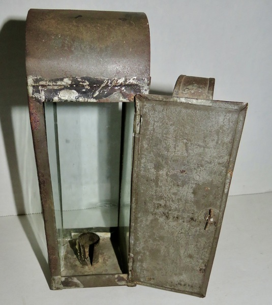 SCARCE 19TH C. MINI TIN/GLASS LANTERN. SKATERS?
