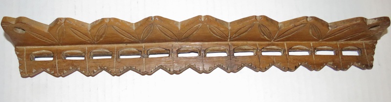 PILGRIM ERA CHIP CARVED SPOON RACK, NEW ENGLAND