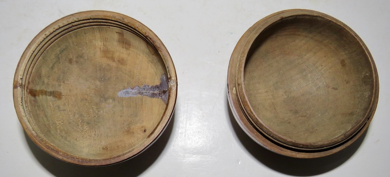VERY RARE 18TH C. MAPLE SCREW TOP CONTAINER, 3"