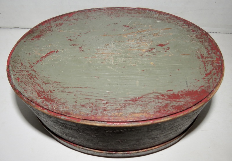 EARLY 19TH C. SMALL PAINTED OVAL PANTRY BOX 6 1/2"
