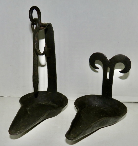 PILGRIM ERA DOUBLE CRUSIE LAMP, RAM'S HORN BACK