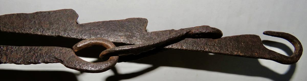 18TH C. FORGED LIGHTING TRAMMEL