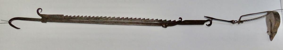 AMERICAN PILGRIM ERA FORGED IRON LIGHTING TRAMMEL