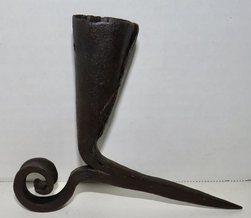 18TH C. FORGED IRON SPIKE CANDLEHOLDER W/ CURL