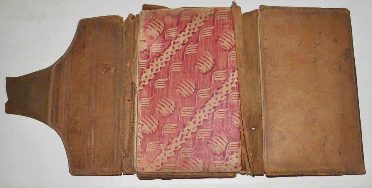 RARE MEN'S WALLET, SIGNED, DATED 1777, CITY NAME